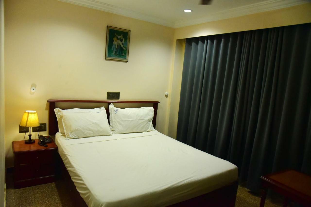 Hotel Kairali Towers Palakkad Zewnętrze zdjęcie