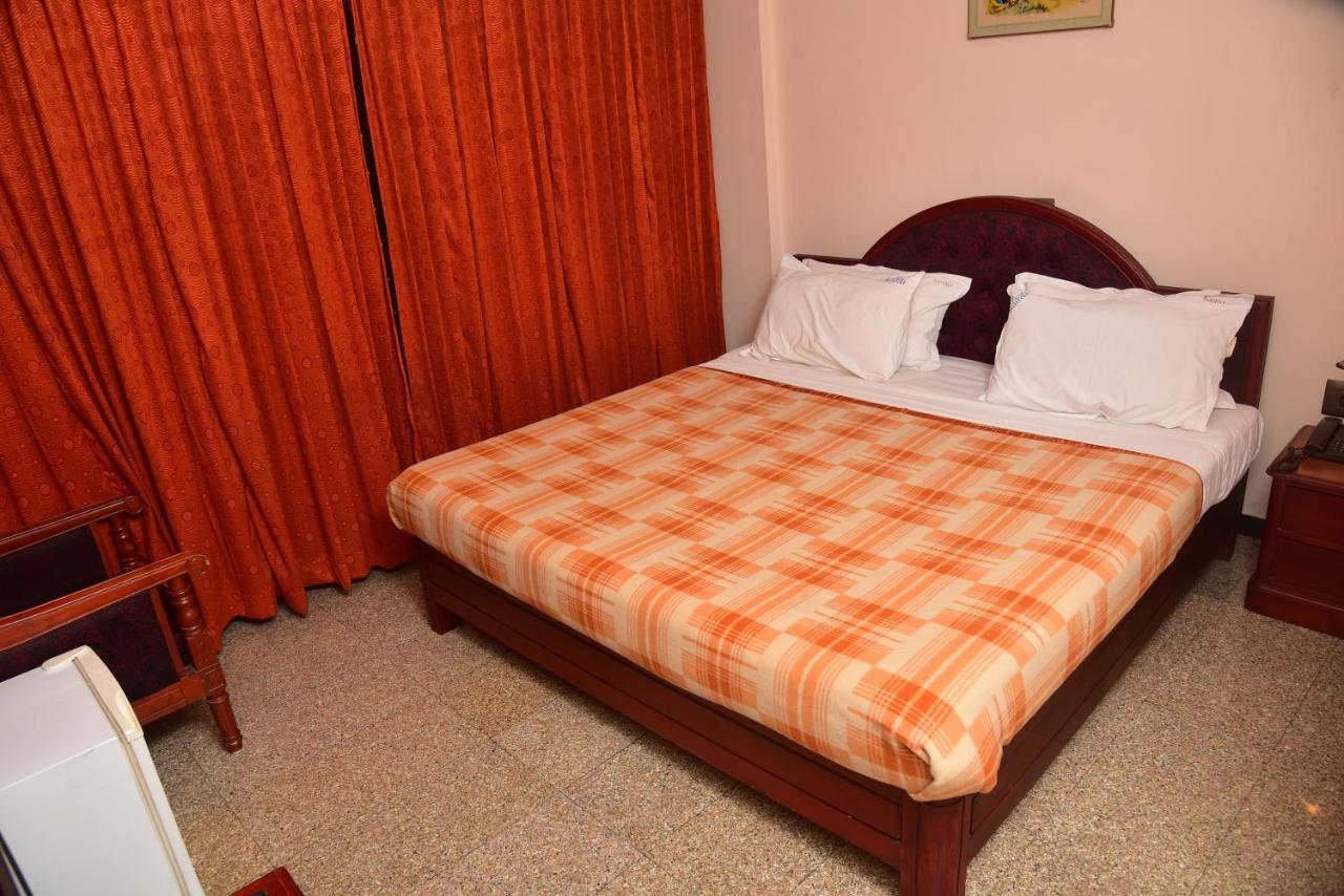 Hotel Kairali Towers Palakkad Zewnętrze zdjęcie