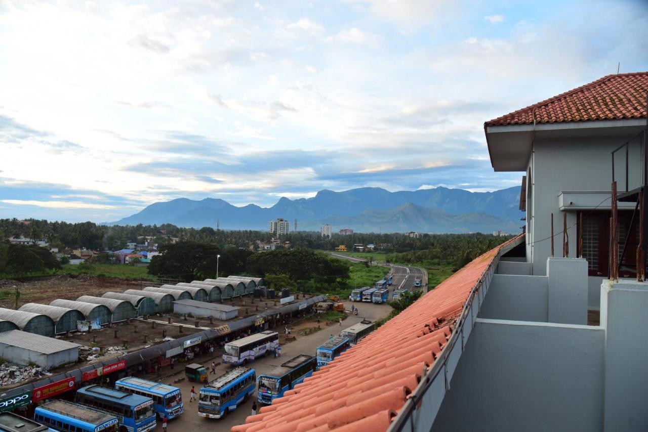Hotel Kairali Towers Palakkad Zewnętrze zdjęcie