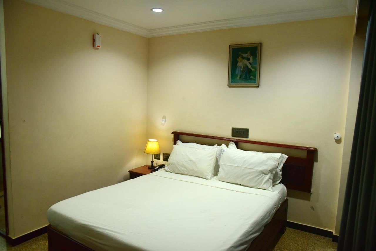 Hotel Kairali Towers Palakkad Zewnętrze zdjęcie